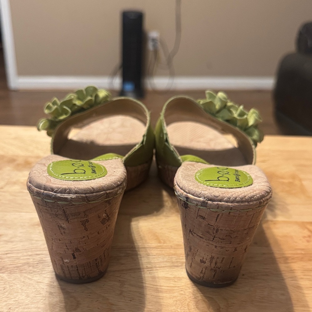 b.o.c. Women's Lime Green Floral Sandals - Picture 3 of 3